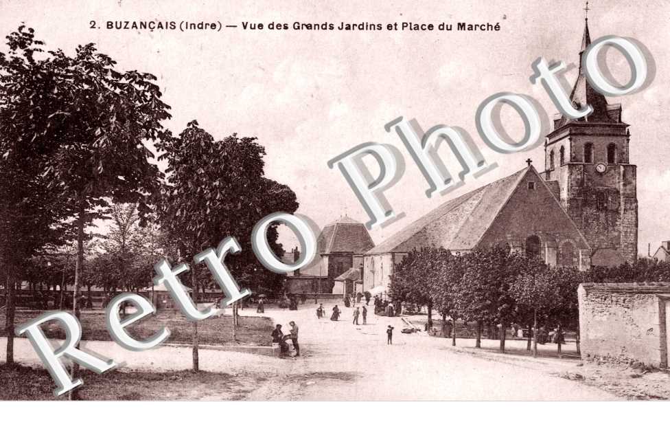 Vue des Grands Jardins et Place du Marche