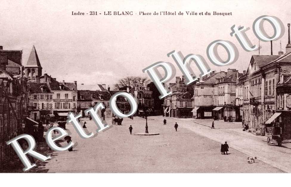Place de l'Hotel de Ville et du Bosquet