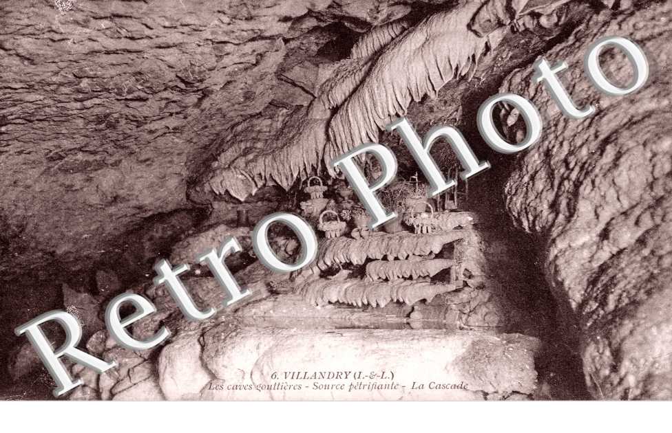 Les caves Gouttières - Sources pétrifiantes - La cascade