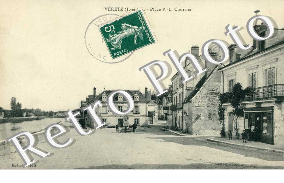 Place P.L. Courrier
