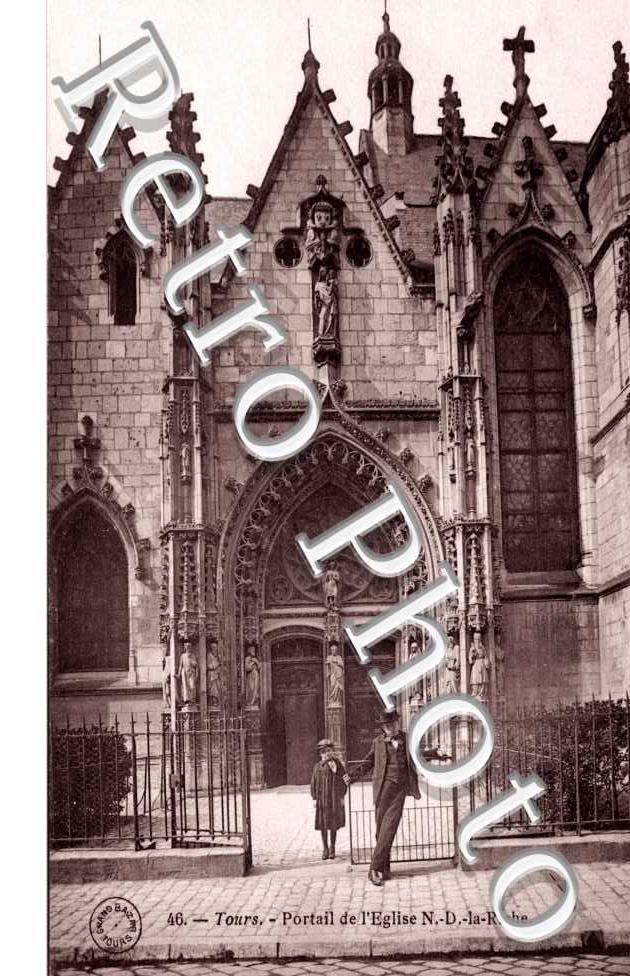 Portail de l'Eglise Notre Dame La Riche