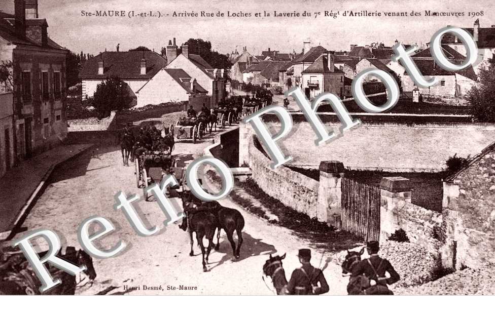 arrivee rue de Loches et la laverie du 7e regiment d'artillerie venant des manoeuvres 1908