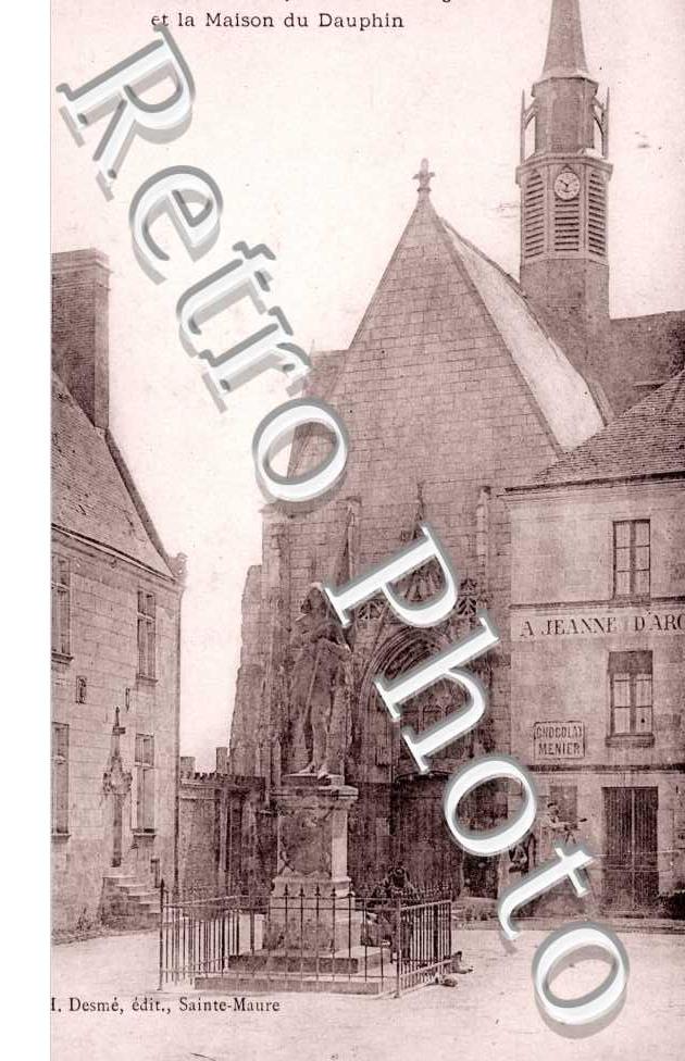 L'Eglise et la Maison du Dauphin