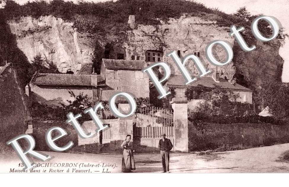 maisons dans le rocher a Vauvert