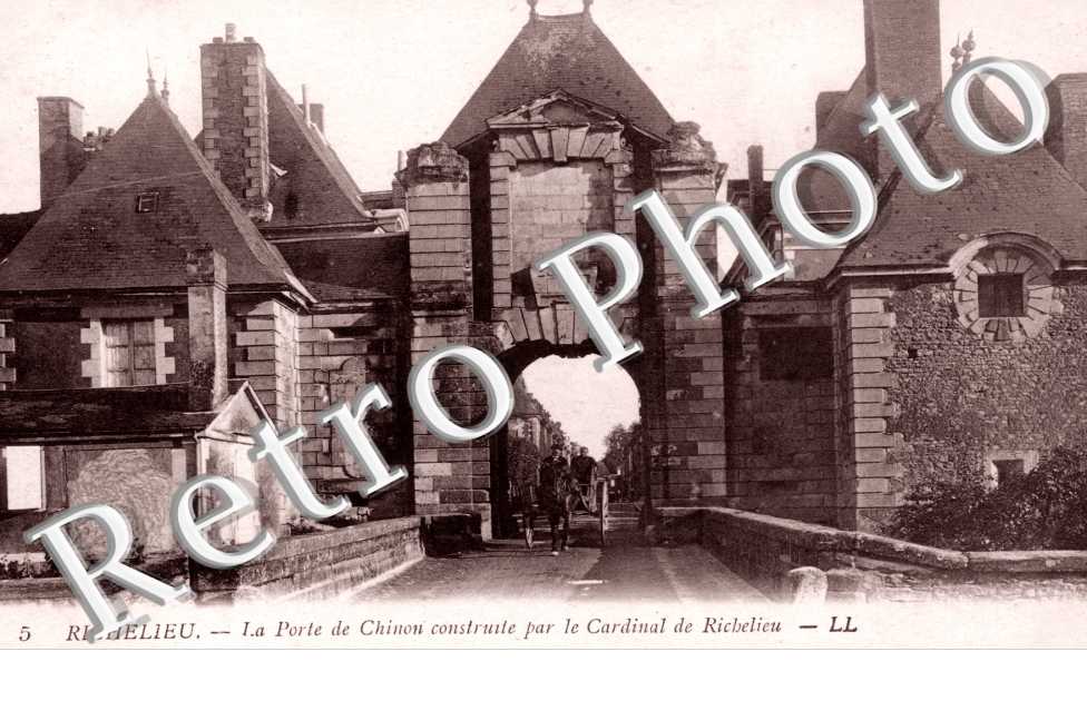 La Porte de Chinon