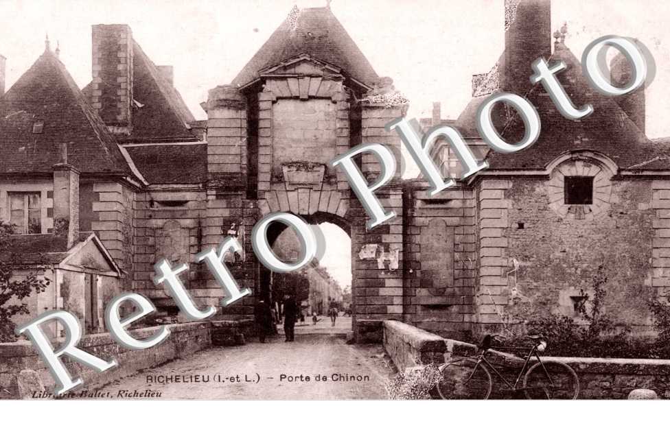 Porte de Chinon
