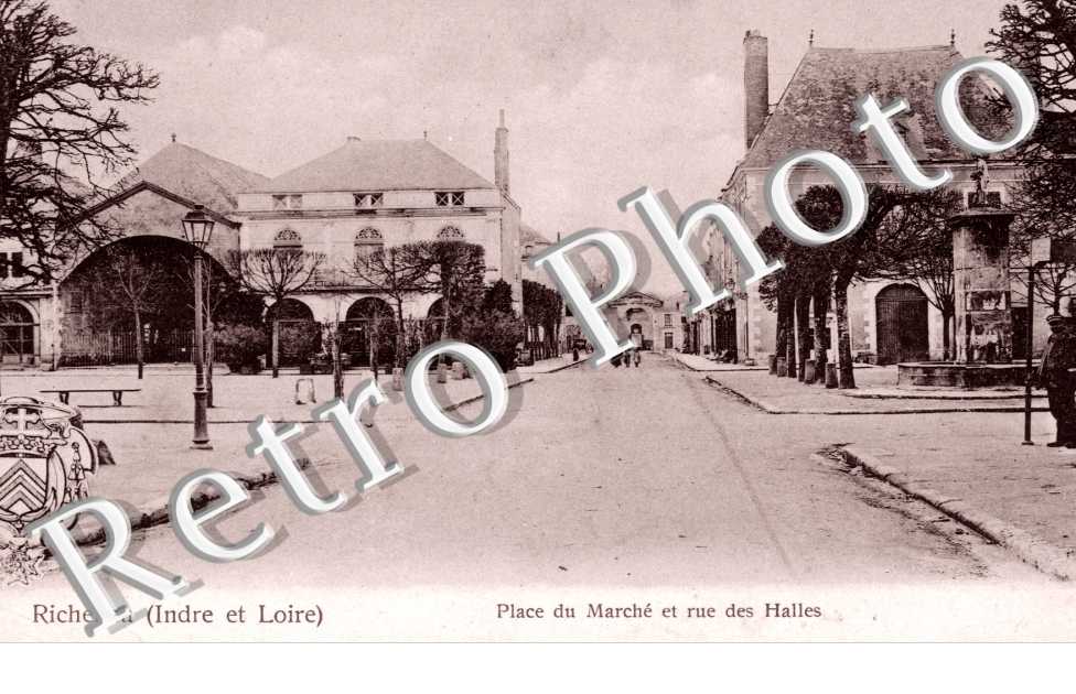 Place du Marche et Rue des Halles