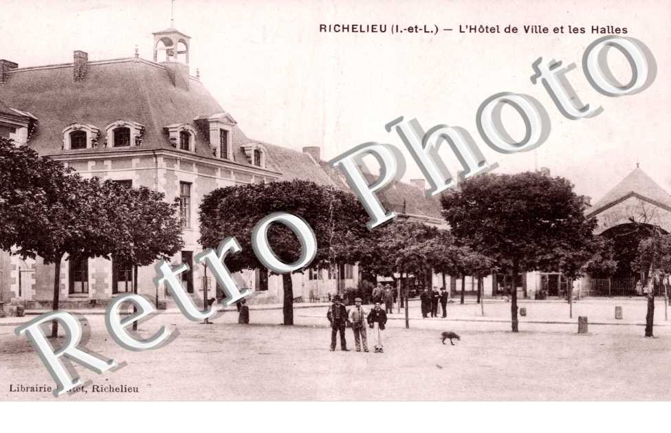 Hotel de Ville  et halles