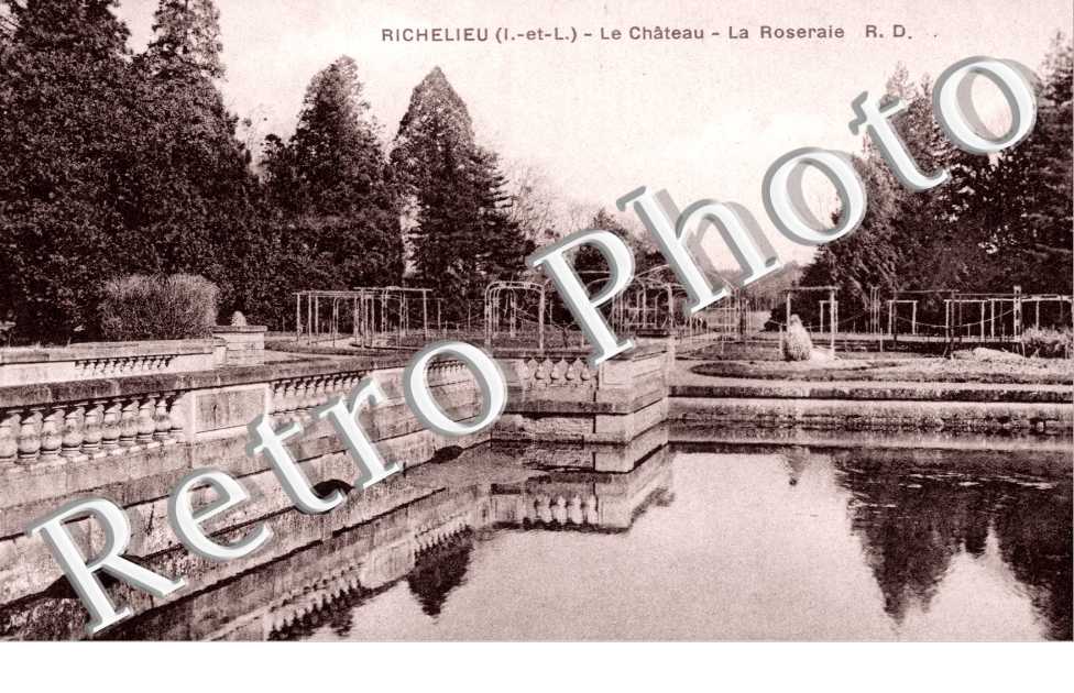 le Chateau - la Roseraie
