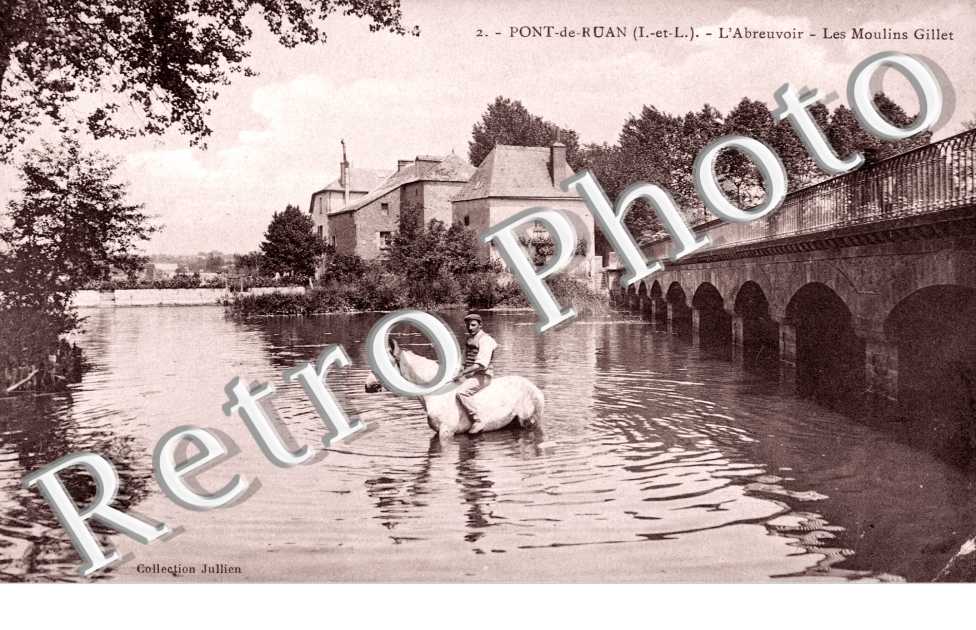 L'abreuvoir - les moulins Gillet