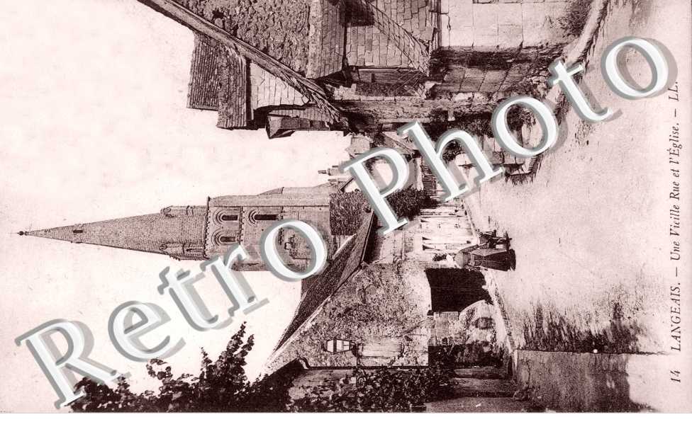 une vieille rue et l'eglise