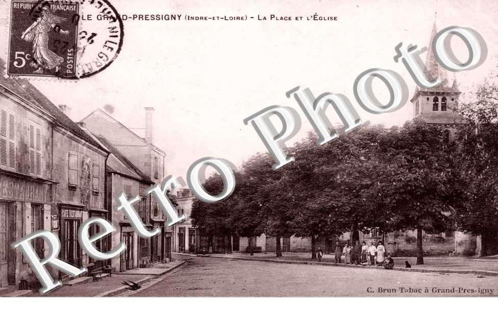 La place et l'eglise