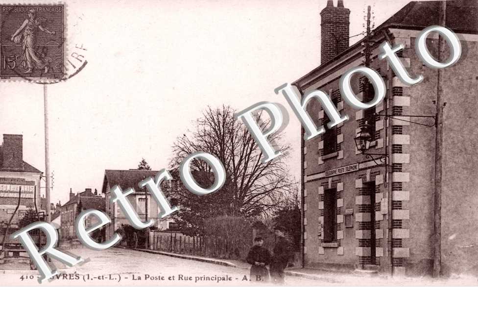 La poste et rue principale