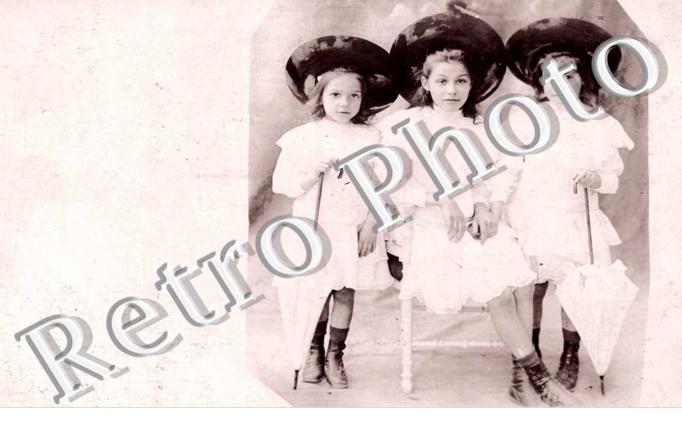 Trois demoiselles