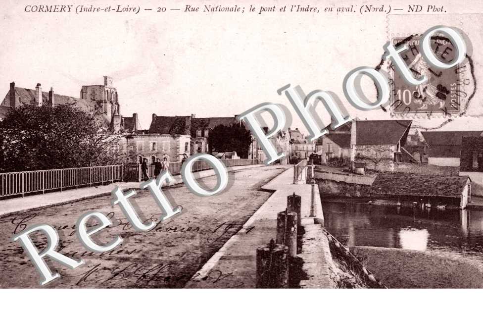 rue nationale, le pont et l'indre, en aval
