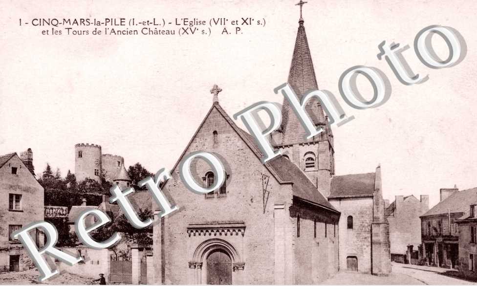 L'Eglise et les Tours de l'ancien Chateau