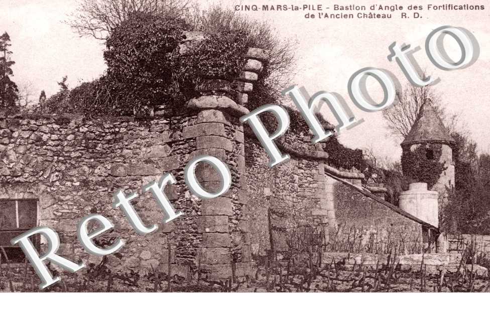 Bastion d'angle des Fortifications de l'Ancien Chateau