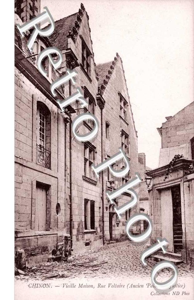 rue Voltaire (ancien palais de Justice)