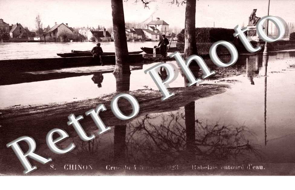 Rabelais entoure d'eau Crue du 4 - 5 mars 1923