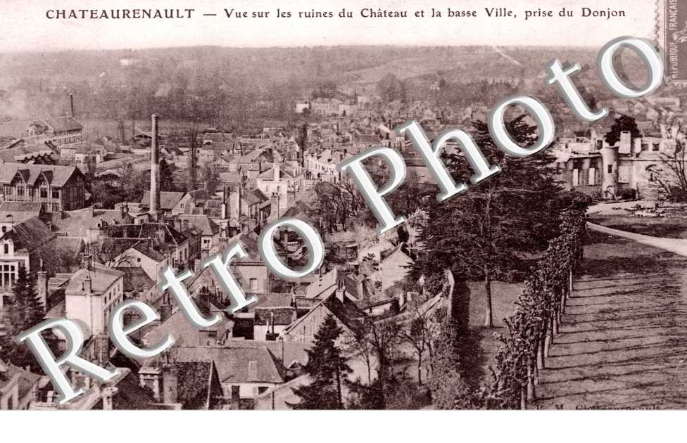 Vue sur les Ruines du Chateau et la Basse Ville