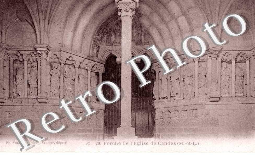 Le Porche de l'Eglise