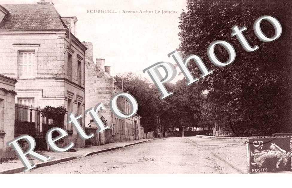 Avenue Arthur le Jouteux