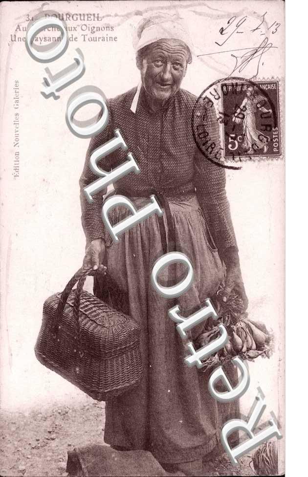 paysanne au Marche aux Oignons