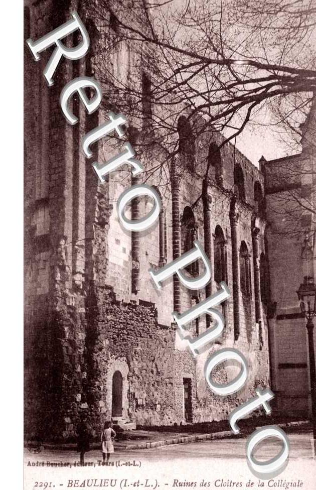 Ruines des Cloitres de la Collegiale