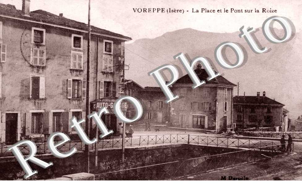 la Place et le Pont sur la Roize