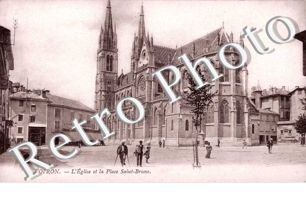 l'Eglise et la Place Saint-Bruno