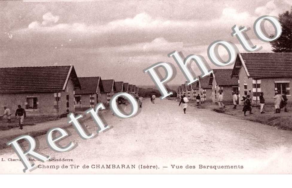 Champ de tir de Chambaran - vue des baraquements - militaire