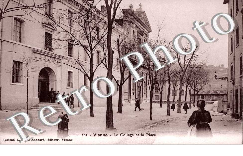 le College et la Place