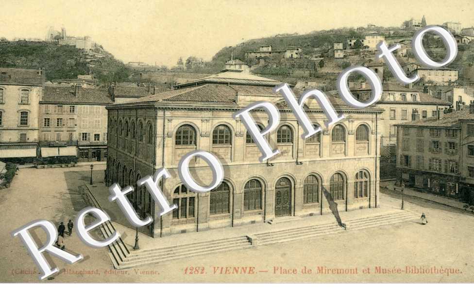 Place de Miremont et Musee-Bibliotheque