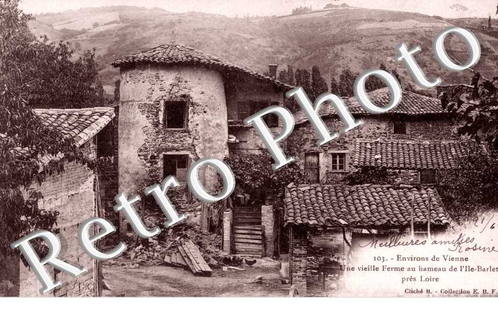 Une vieille Ferme au Hameau de l'Isle-Barlet