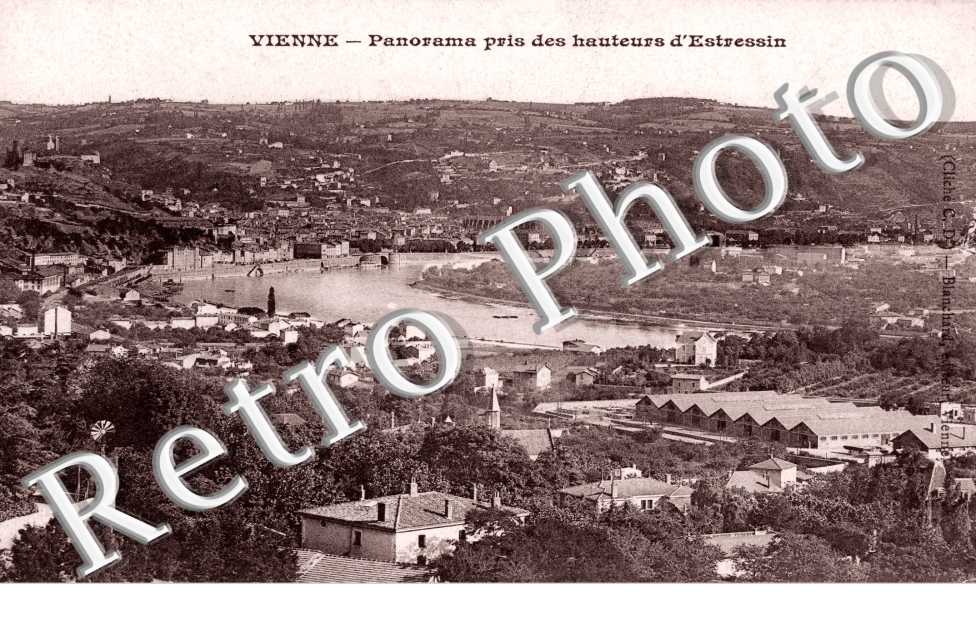 Panorama pris des hauteurs d'Estressin
