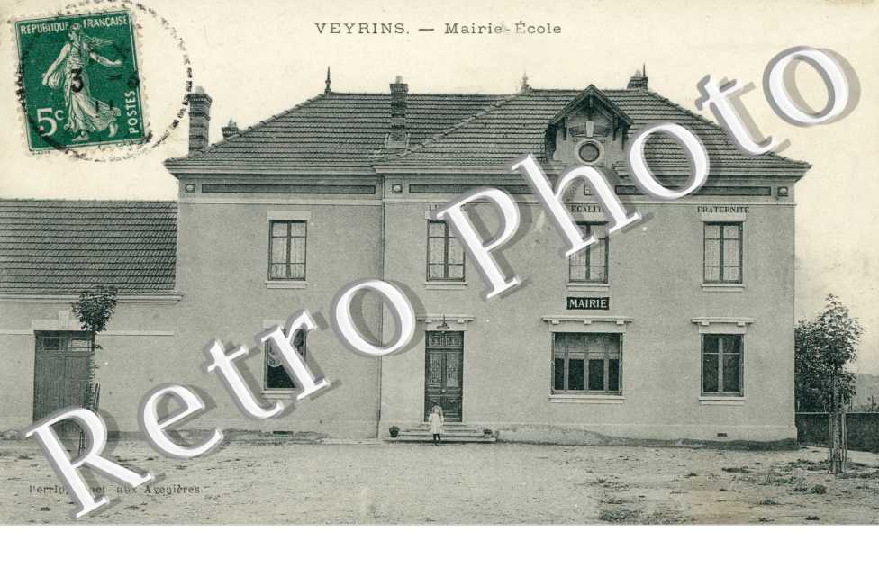Veyrins, mairie-ecole