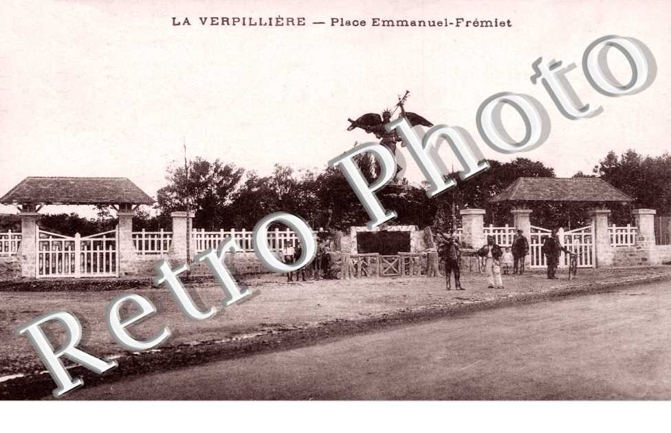Place Emmanuel Fremiet
