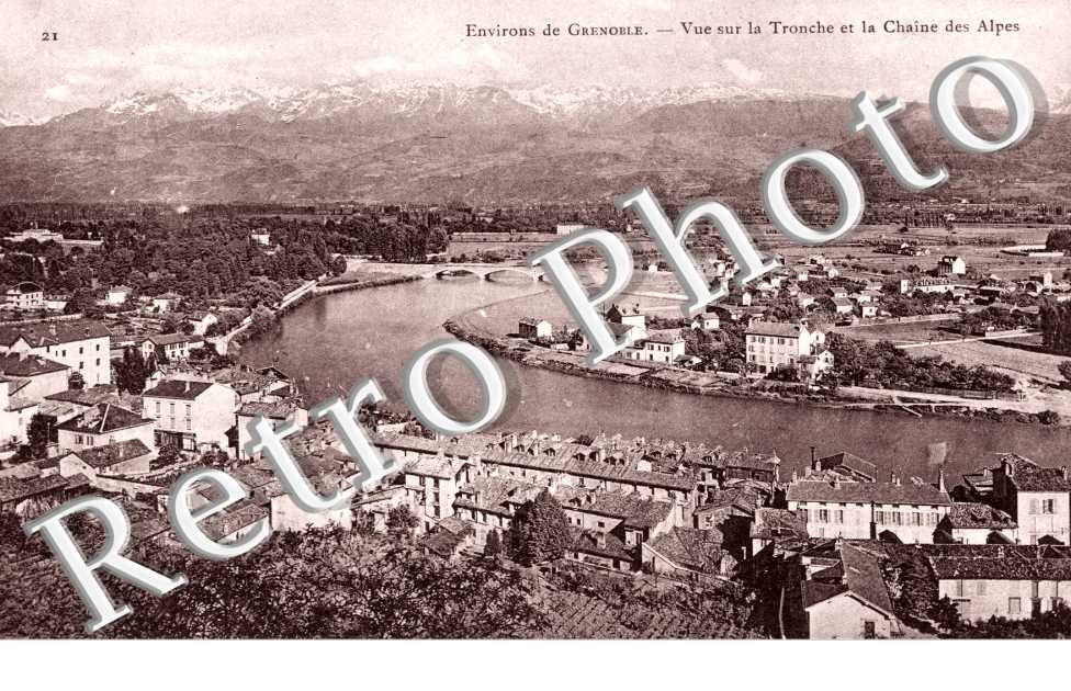 Vue sur La Tronche et la Chaine des Alpes