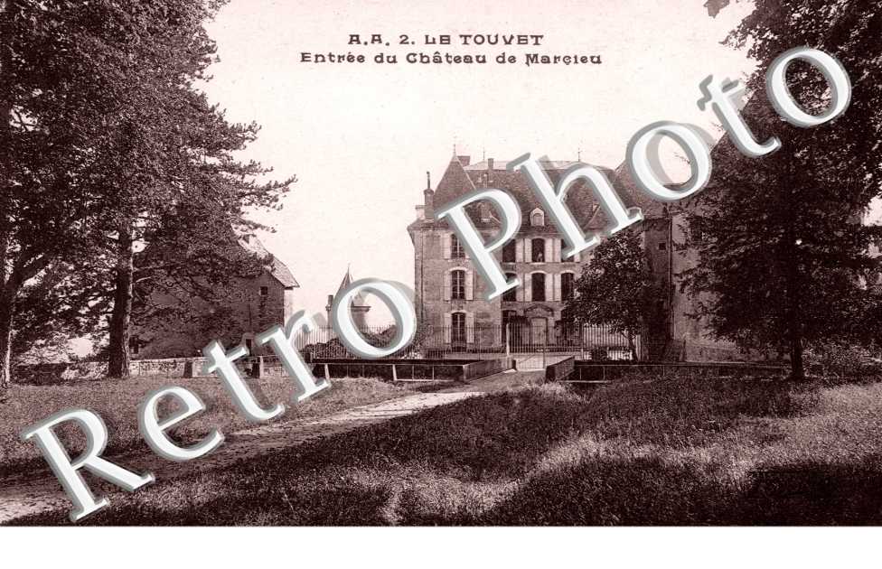 Entree du Chateau de Marcieu