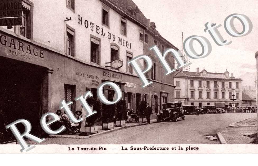 La Sous Prefecture et la Place