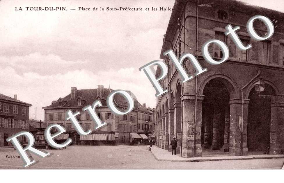 Place de la Sous Prefecture et les Halles