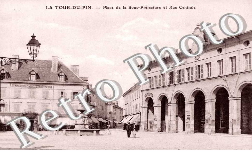 Place de la Sous Prefecture et Rue Centrale