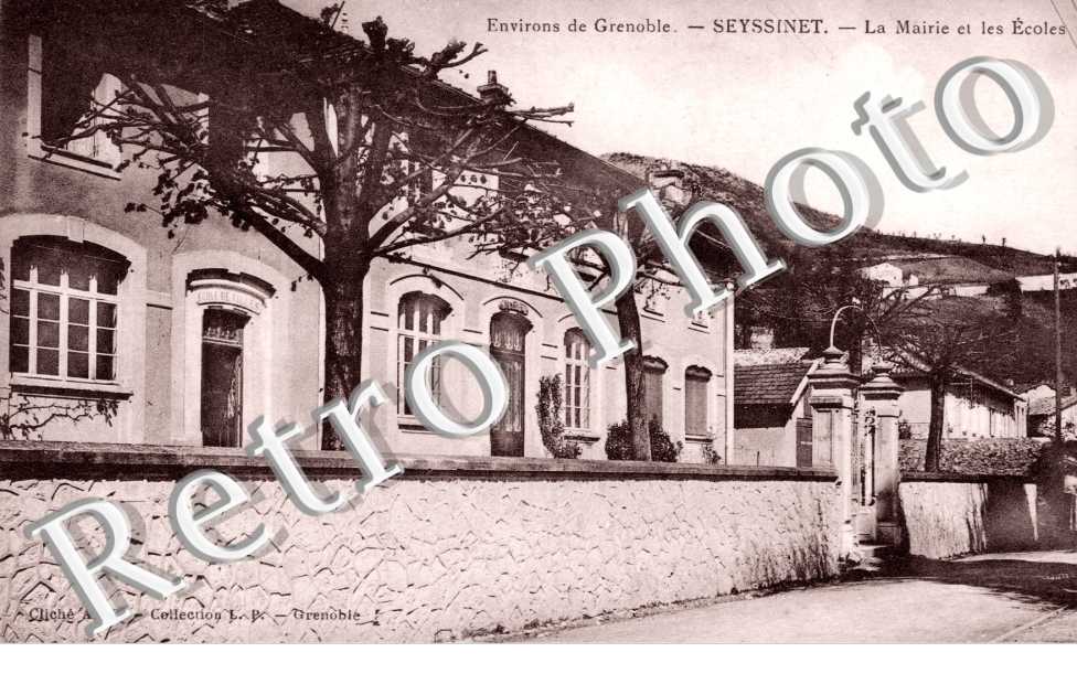 la mairie et les ecoles