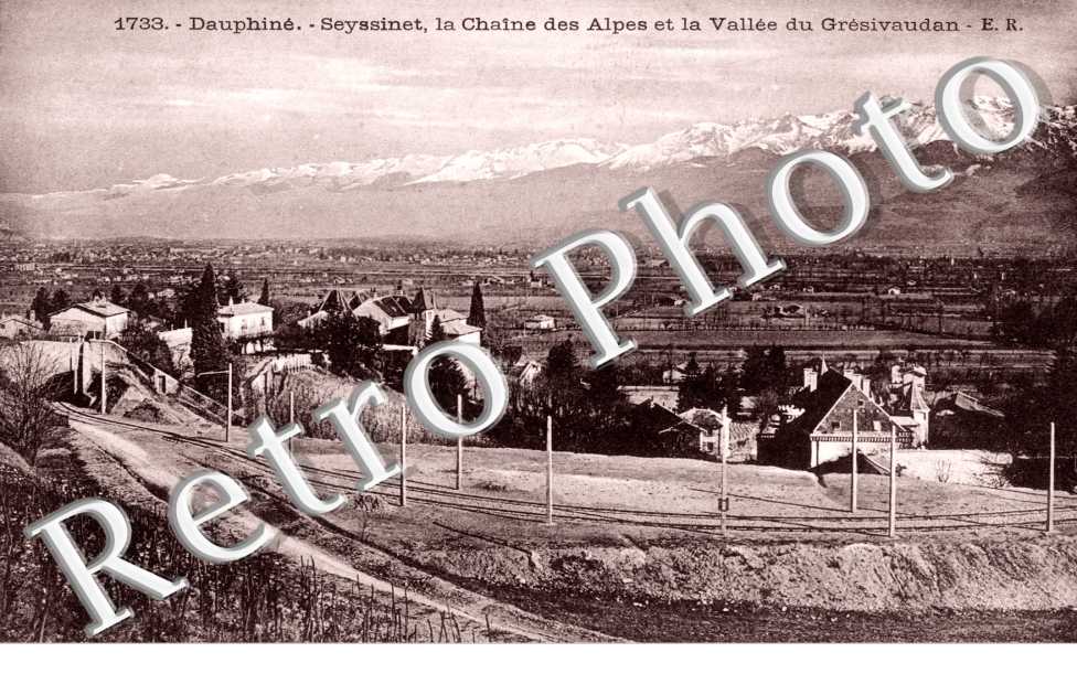 la chaine des Alpes et la vallee du Gresivaudan