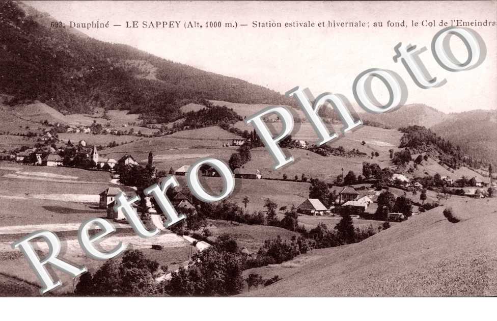 vue générale. Au fond, le col de l'Emeindra.