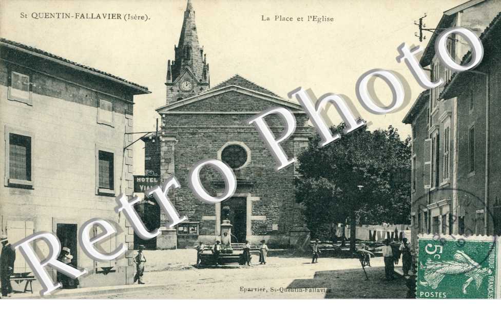 la Place et l'Eglise