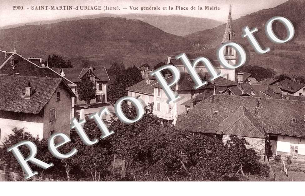 Vue Generale et la Place de la Mairie