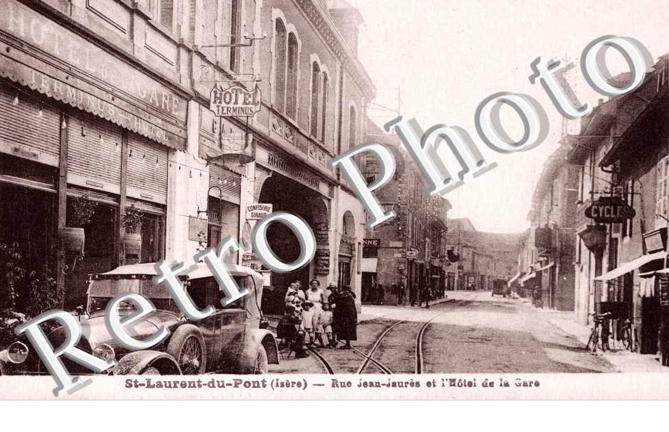 Rue Jean-Jaurès et l'Hôtel de la Gare
