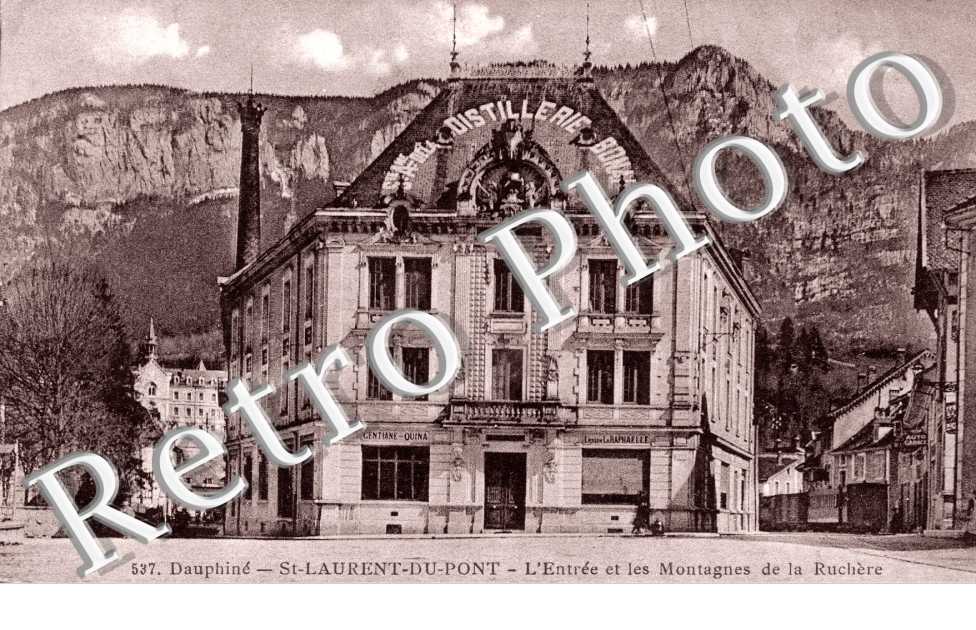 L'Entree et les Montagnes de la Ruchere