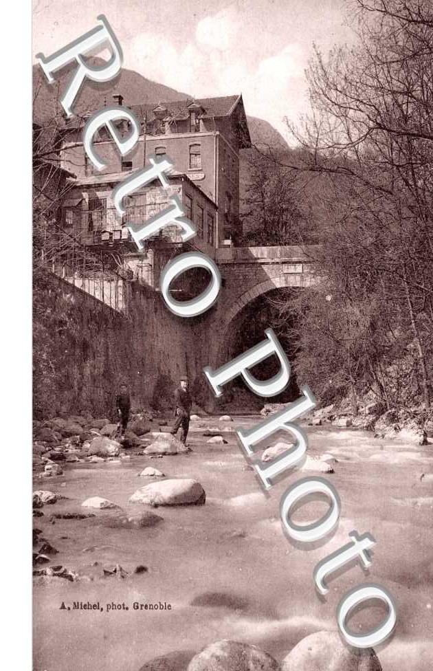 Riviere et pont